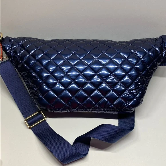 NWOT-G by Giuliana Quilted Blue Crossbody Sling Bag/Bum Bag-Metallic Indigo - Picture 2 of 3